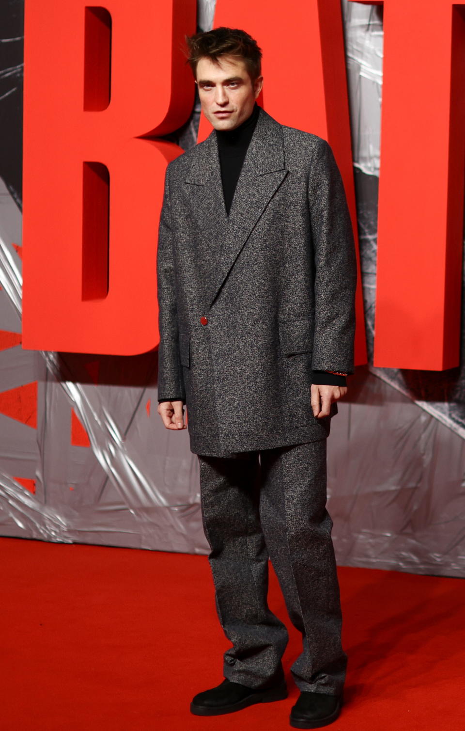 Robert Pattinson in a Jil Sander oversized suit.  (Image: Getty Images)
