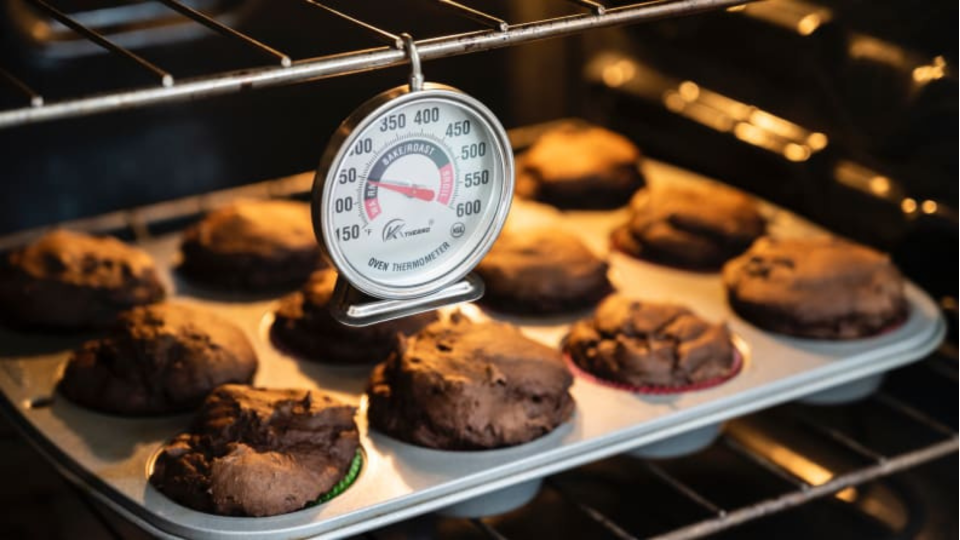 Gifts for bakers: KT Thermo 3-Inch Dial Oven Thermometer