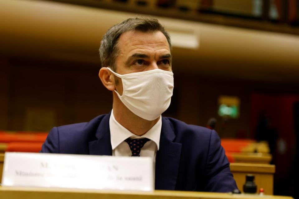 Olivier Véran au Sénat, le 24 septembre 2020. - THOMAS SAMSON / AFP