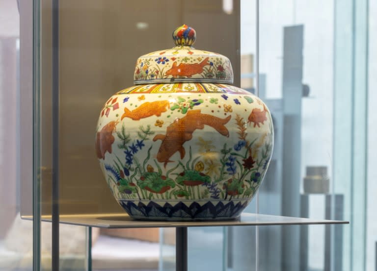 Photo non datée d'un vase Ming diffusée par le Domaine et Musée royal de Mariemont, le 30 mai 2024 pèrs de Morlanwelz, en Belgique (Handout)