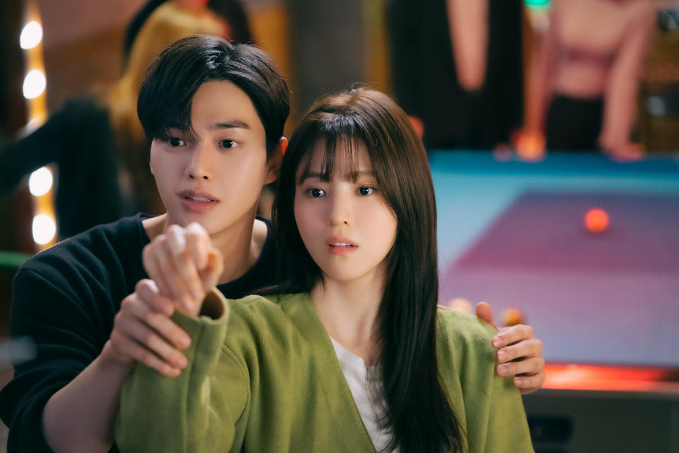Song Kang (left) and Han So-hee star as university students who fall in love in Nevertheless. (Screenshot from TV series)