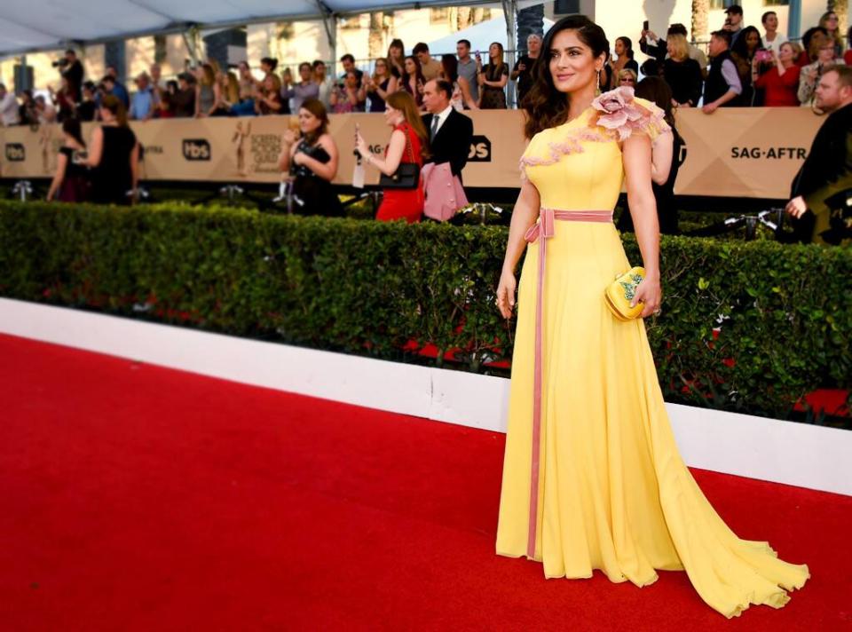 ESC: Salma Hayek, 2017 SAG Awards, Worst Dressed