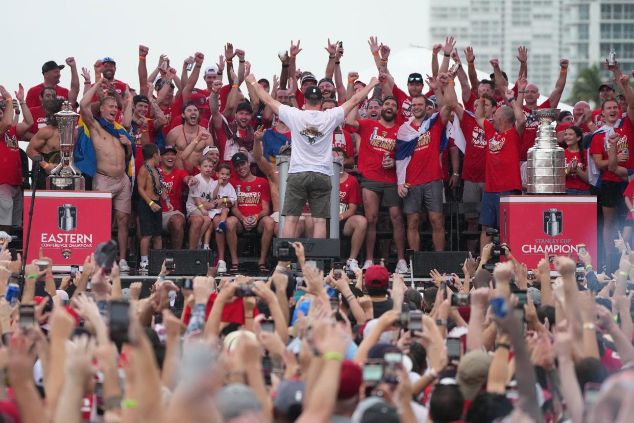 Jun 30, 2024; Fort Lauderdale, Florida, USA; Florida Panthers head coach Paul Maurice celebrates with his team during the Stanley Cup victory parade and celebration. Mandatory Credit: Jim Rassol-USA TODAY Sports