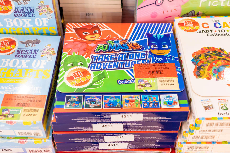 <span>PJ Masks Take-Alone Adventures (Boxed Set) 6本，折實價$120</span>