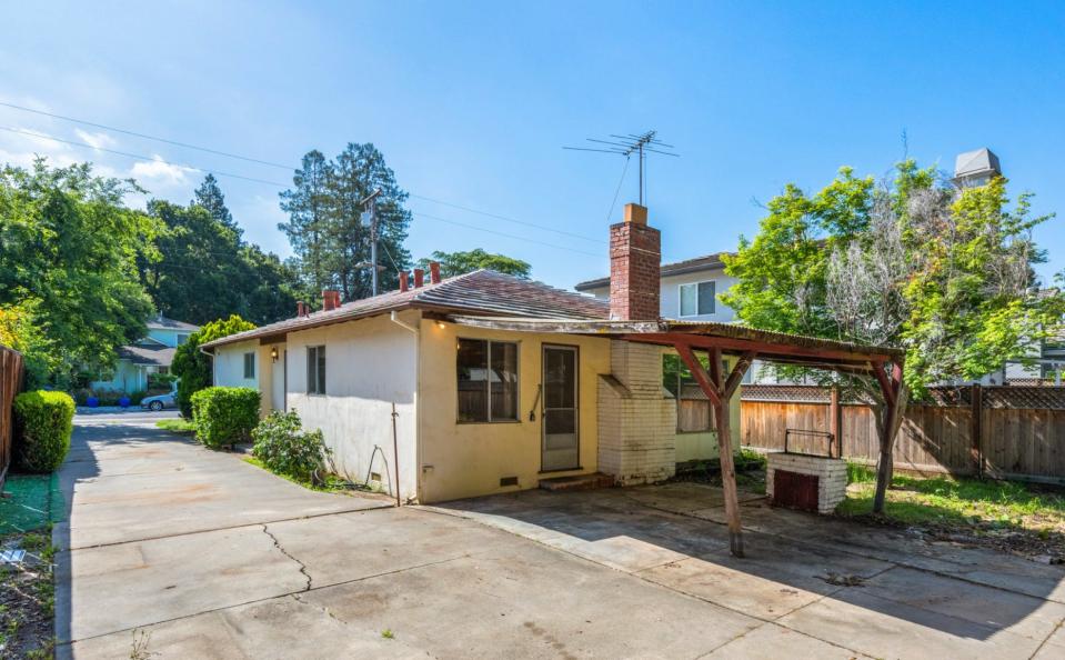 A backyard of a Palo Alto home.