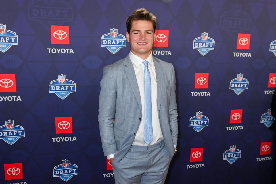 DETROIT, MICHIGAN - APRIL 25: Drake Maye arrives to the 2024 NFL Draft at the Fox Theatre on April 25, 2024 in Detroit, Michigan. (Photo by Aaron J. Thornton/Getty Images)