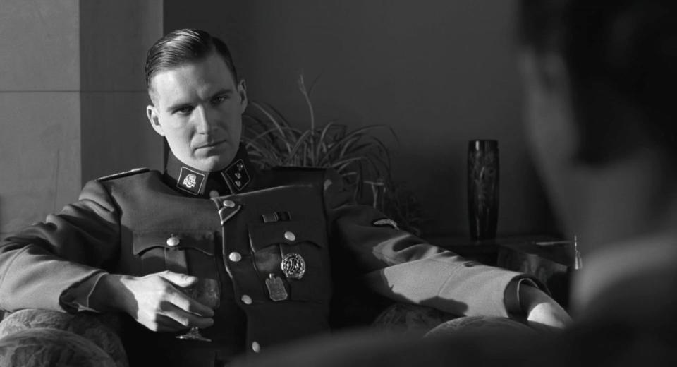 Ralph Fiennes 憑《舒特拉的名單 Schindler's List》入圍 1994 年奧斯卡最佳男配角。