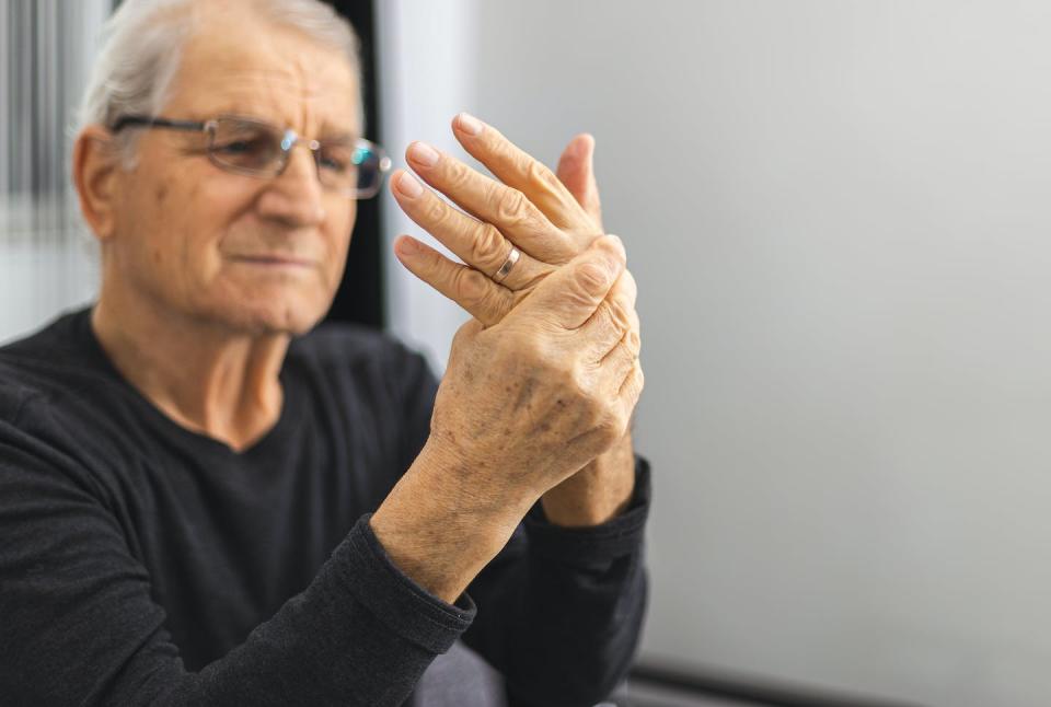 Hand osteoarthritis causes pain and stiffness for many older people. <a href="https://www.shutterstock.com/image-photo/elderly-person-massaging-his-hands-painful-1601745628" rel="nofollow noopener" target="_blank" data-ylk="slk:bymandesigns/Shutterstock;elm:context_link;itc:0;sec:content-canvas" class="link ">bymandesigns/Shutterstock</a>