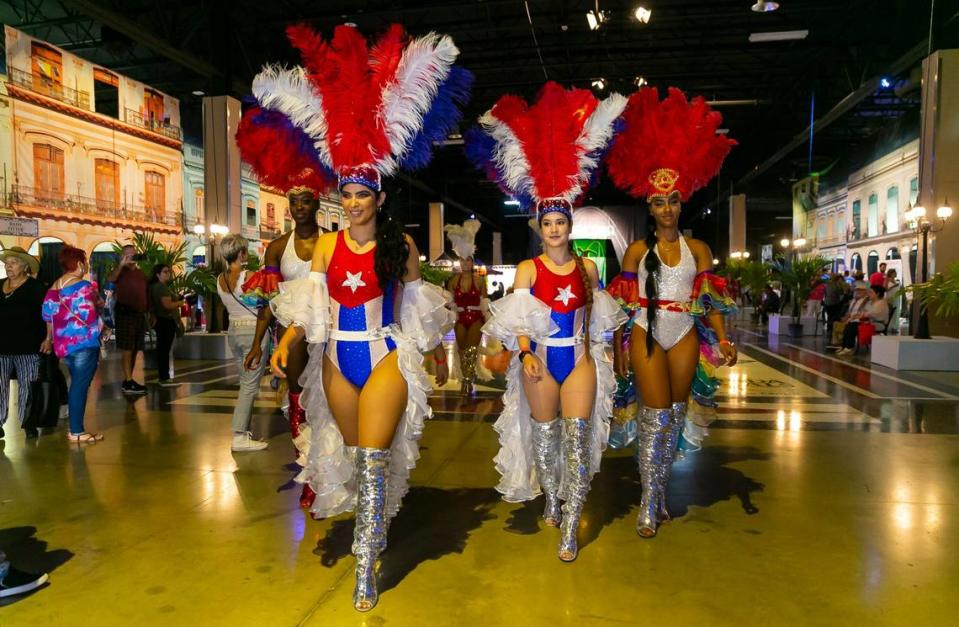 Cuba Nostalgia returns on May 18 and 19 with live music and replicas of historic buildings of Havana, at the Miami-Dade County Fair & Exposition Center, on Coral Way and 109th Avenue.