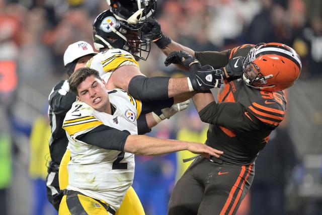 Myles Garrett, Mason Rudolph share postgame handshake after Week