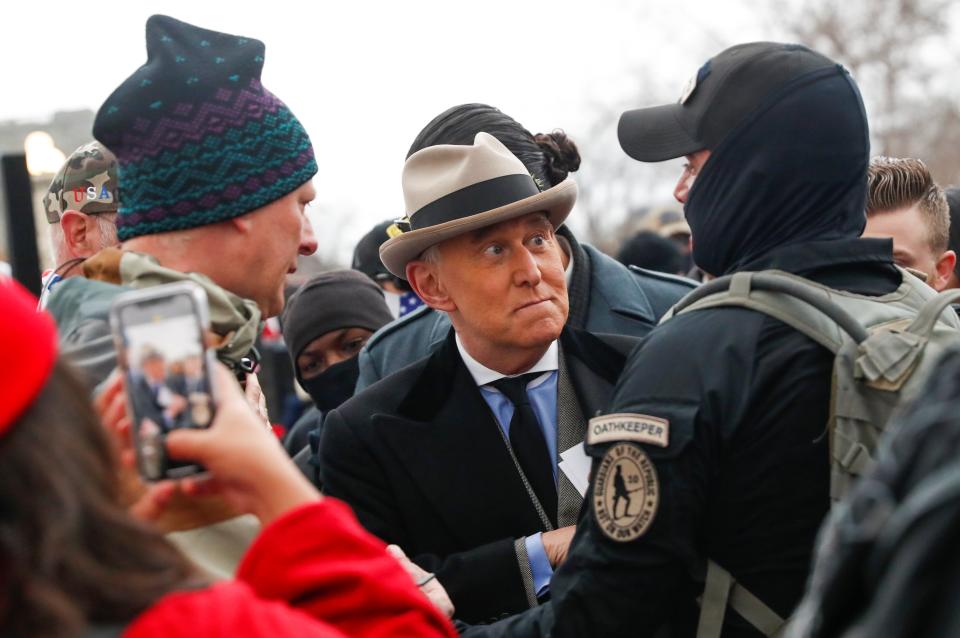 Roger Stone, center, meets with supporters of Donald Trump (REUTERS)