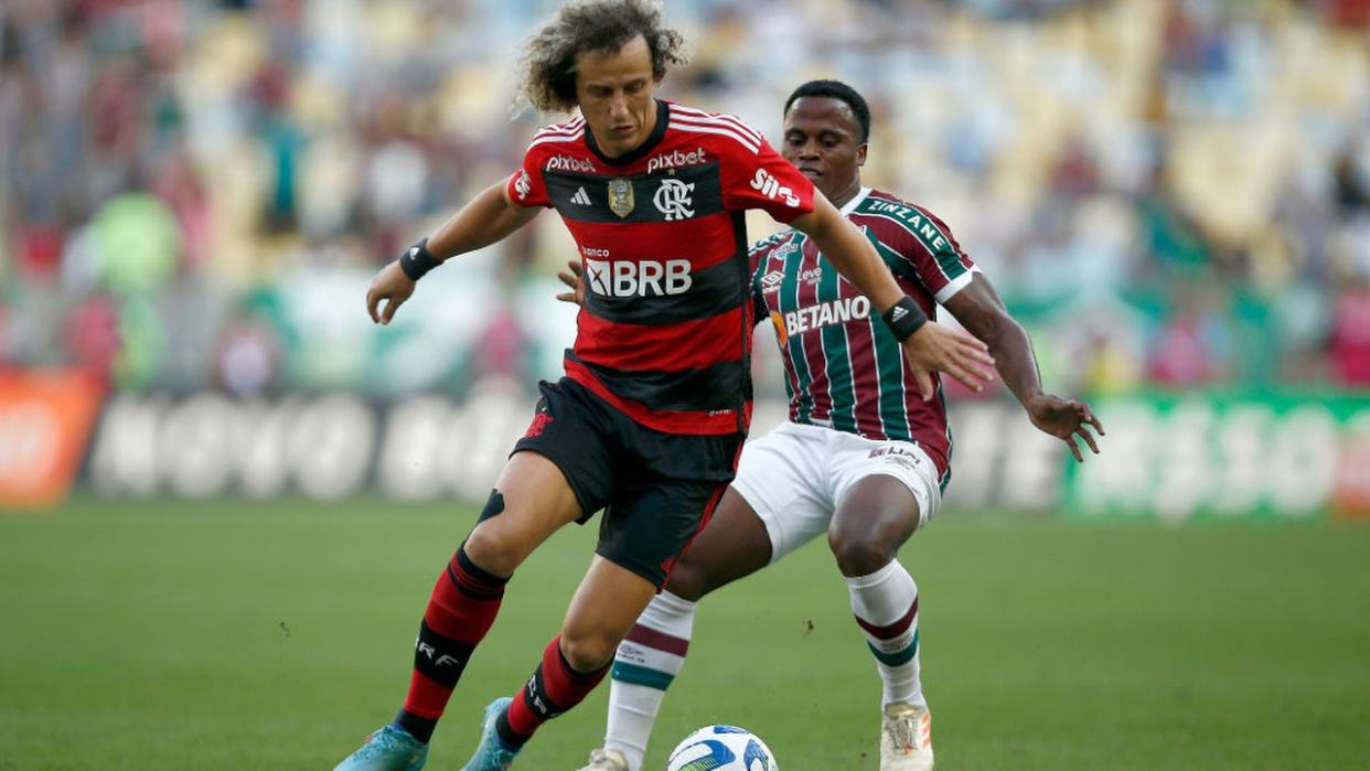  David Luiz of Flamengo competes for the ball with Jhon Arias of Fluminense during a match between Fluminense and Flamengo as part of Brasileirao 2023 at Maracana Stadium on July 16, 2023. 