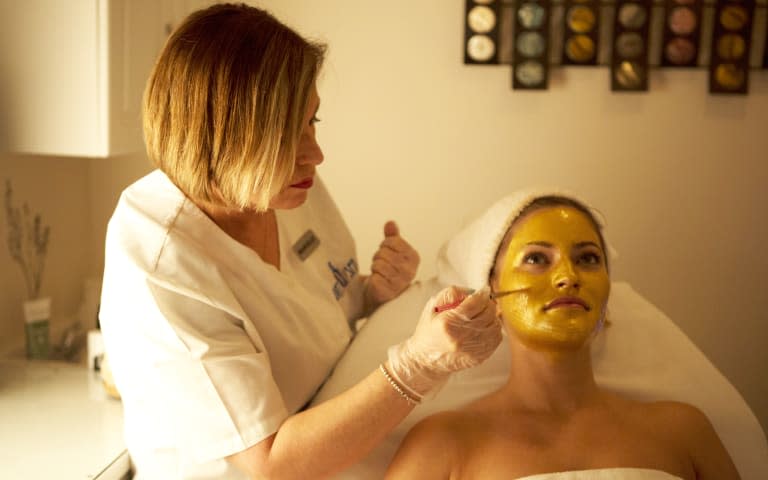 gold beauty facial