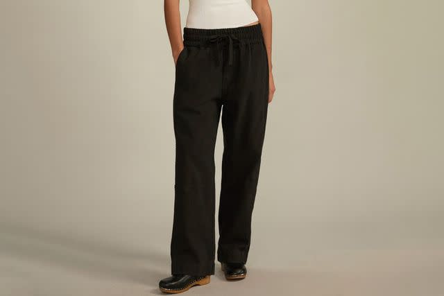 These Linen Pants Are Perfect for Summer Travel