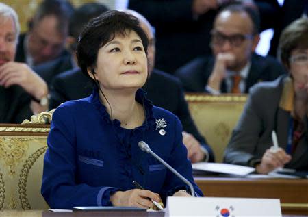 South Korean President Park Geun-hye attends the first working session of the G20 Summit in Constantine Palace in Strelna near St. Petersburg, September 5, 2013. REUTERS/Sergei Karpukhin