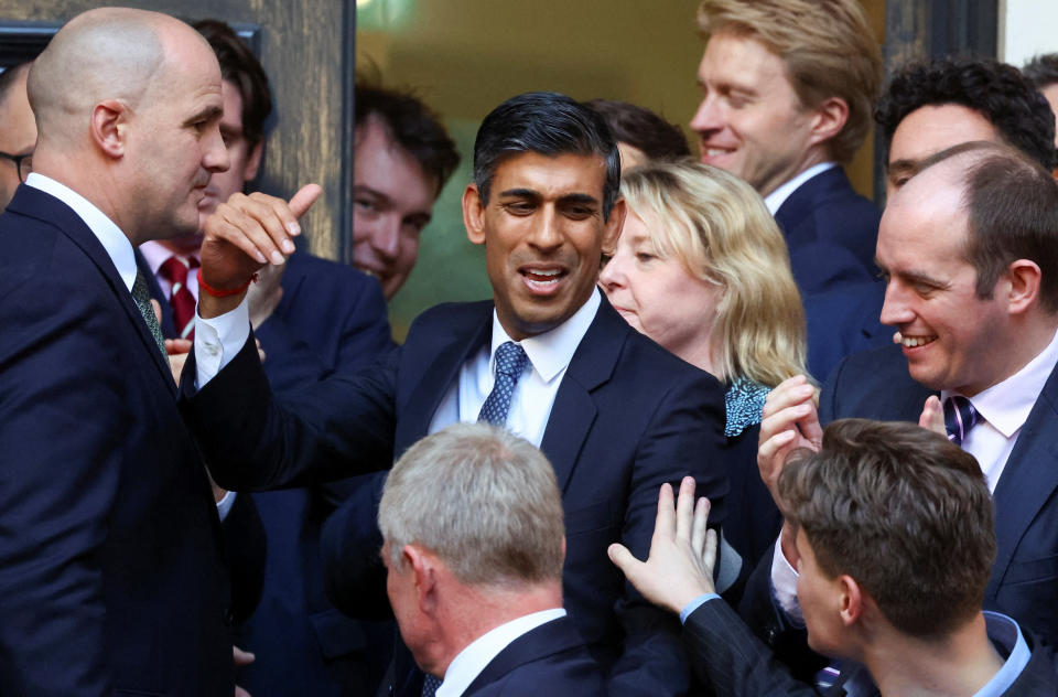 Tras su victoria entre los conservadores, Rishi Sunak recoge el testigo como Primer Ministro de Reino Unido. (Foto: REUTERS/Hannah McKay)
