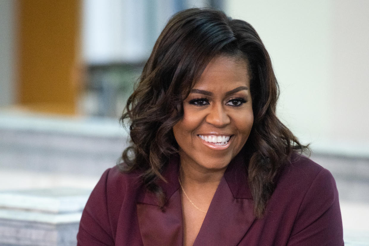 Immer stilbewusst: Michelle Obama weiß sich zu kleiden, aber mit ihrer neuesten Mode-Challenge verfolgt sie ein ernstes Anliegen. Sie will junge Menschen zum Wählen bewegen. (Bild: Jim Bennett/Getty Images)