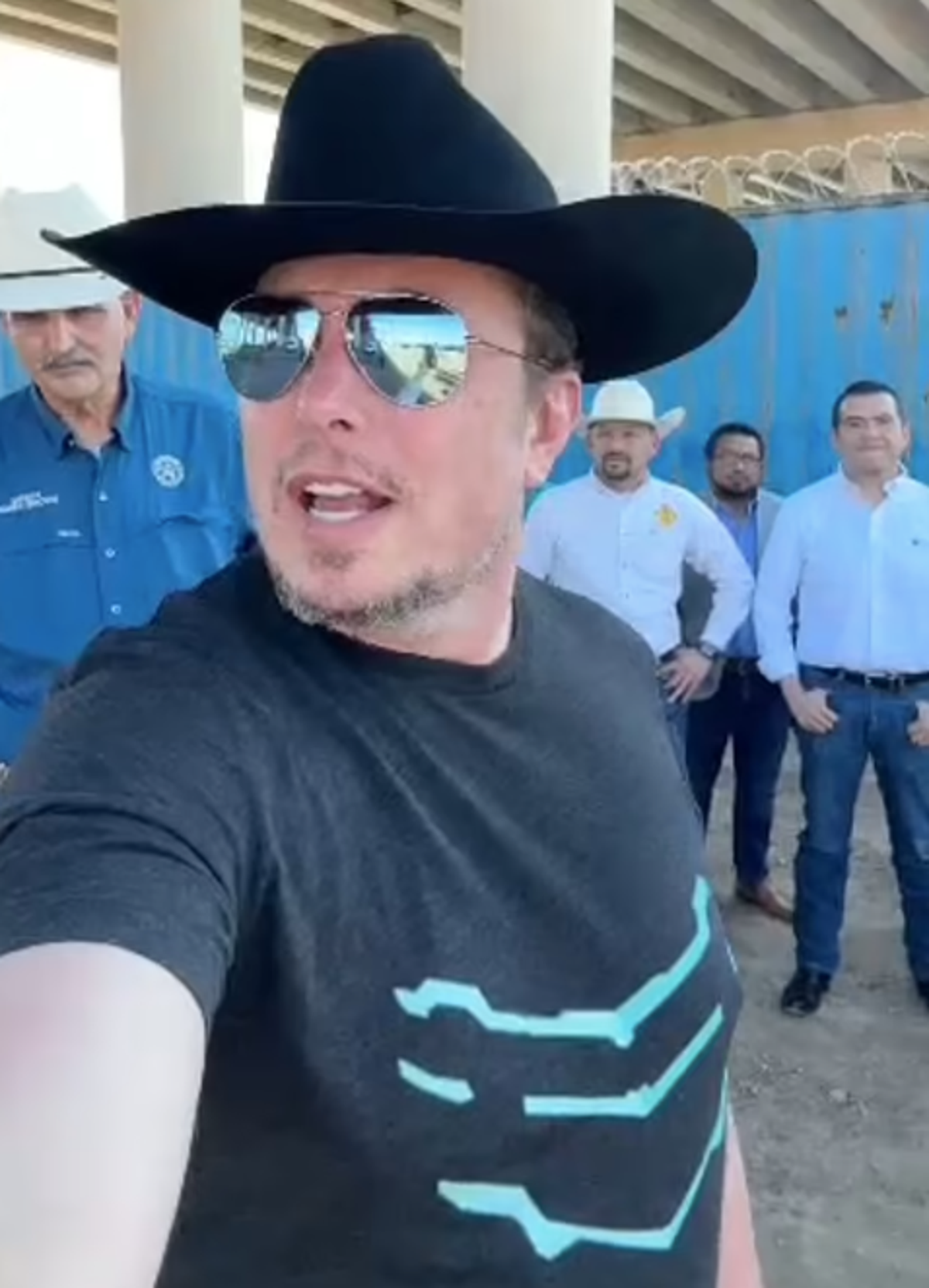 Elon Musk live streamed his visit to the US-Mexico border (Elon Musk via X)