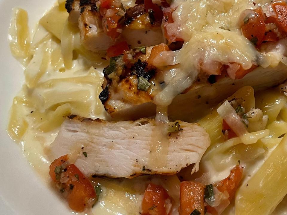 Applebee's three-cheese chicken penne