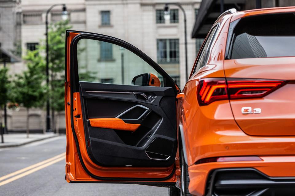 View Photos of the 2019 Audi Q3