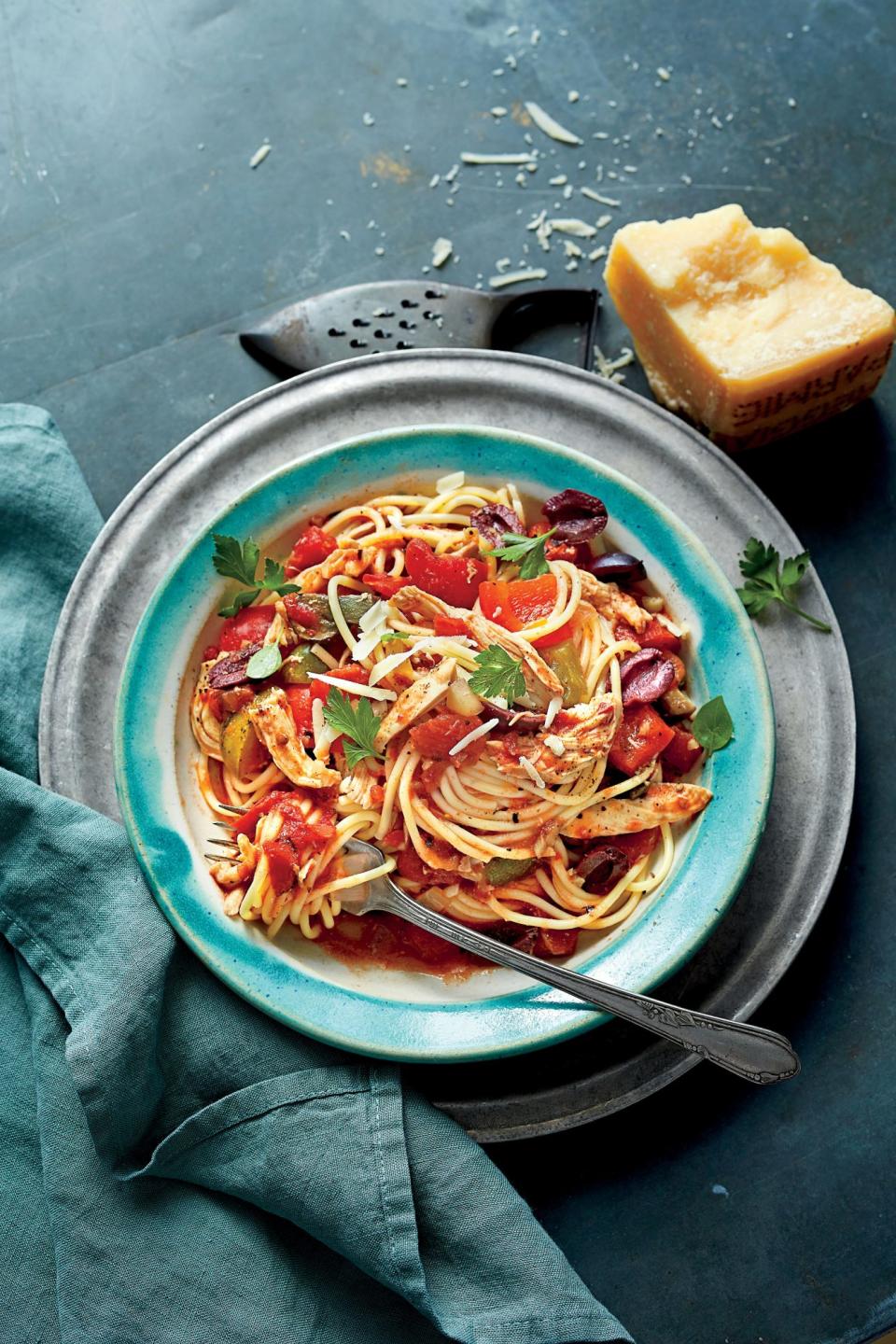 Slow-Cooker Chicken Cacciatore with Spaghetti