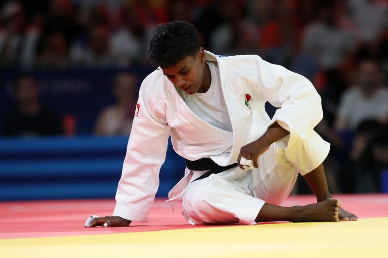 Foto del martes de la mexicana Prisca Awiti Alcaraz reacciona tras perder la final de la final del judo hasta 63 kilos