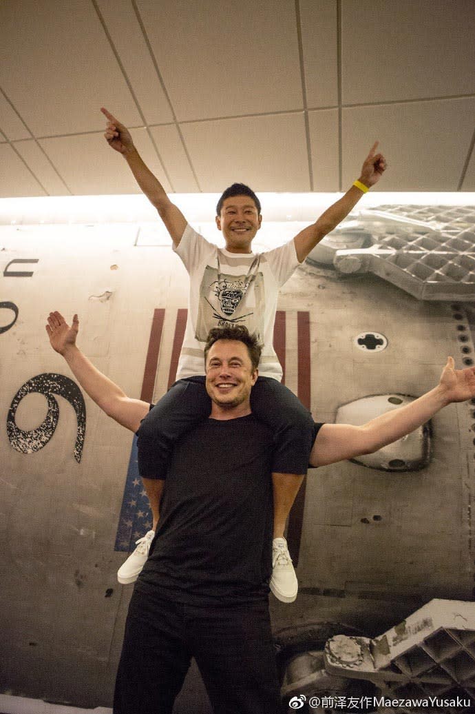 前澤友作（上）和SpaceX創辦人馬斯克（下）。   圖：翻攝自前澤友作微博