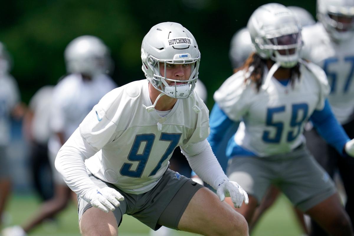 Detroit Lions' T.J. Hockenson delivers 'welcome to the NFL' moment for Aidan Hutchinson