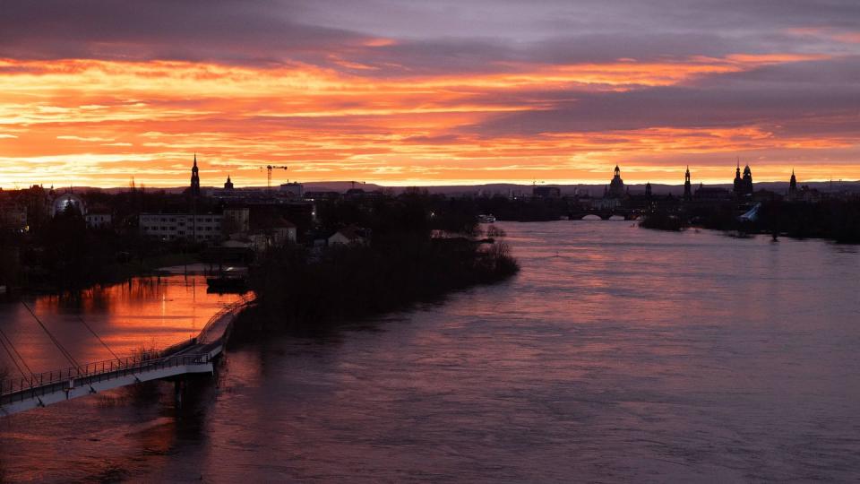 Am Wochenende wird das Wetter in Deutschland wieder deutlich regnerischer. (Bild: dpa)