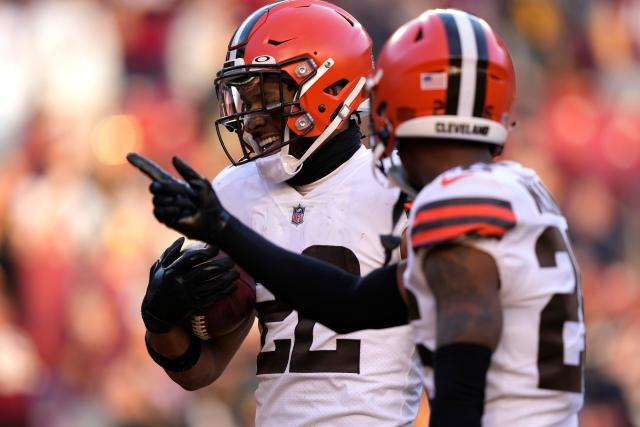 Steelers vs. Browns odds, picks, how to watch: Point spread, total