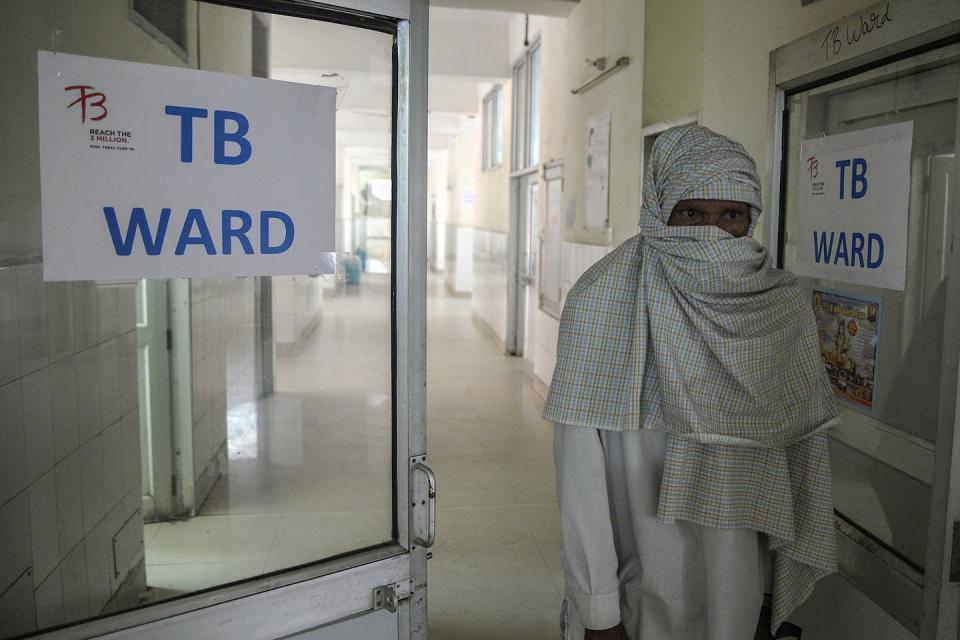 Places with limitations in access to health care, economic mobility and social stability – including many parts of sub-Saharan Africa and India – carry the highest numbers of tuberculosis cases every year. <a href="https://www.gettyimages.com/detail/news-photo/an-indian-patient-who-has-been-diagnosed-with-tubercolosis-news-photo/937243906?adppopup=true" rel="nofollow noopener" target="_blank" data-ylk="slk:Shammi Mehra/AFP via Getty Images;elm:context_link;itc:0;sec:content-canvas" class="link ">Shammi Mehra/AFP via Getty Images</a>