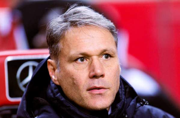 Van Basten entraîneur adjoint des Pays-Bas