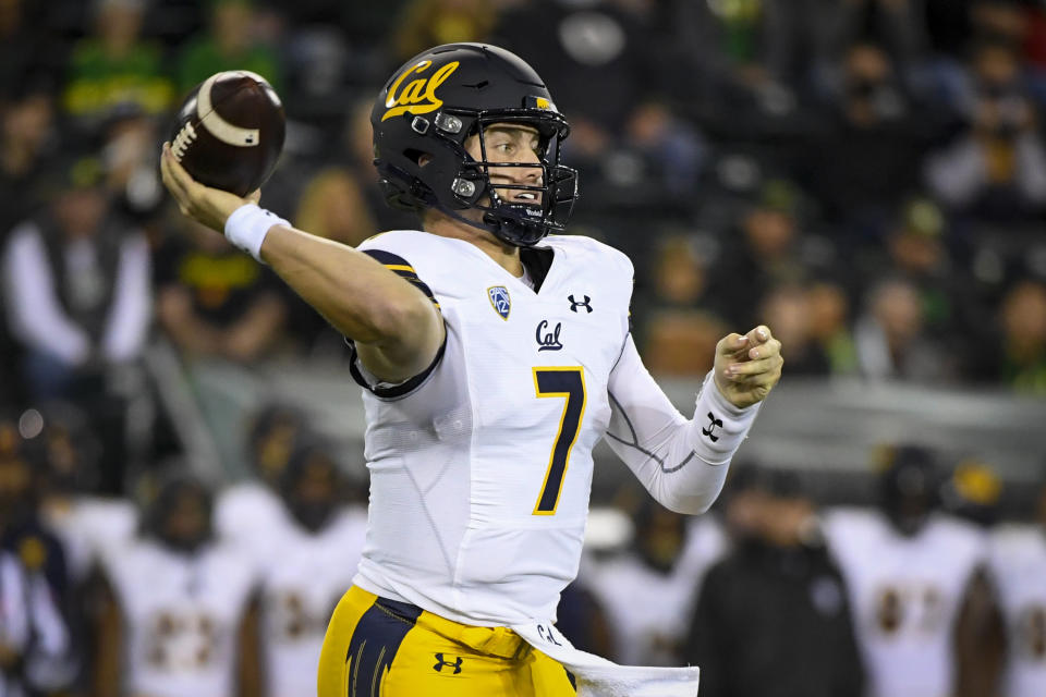 California quarterback Chase Garbers throws a pass during the second quarter of the team's NCAA college football game against Oregon on Friday, Oct. 15, 2021, in Eugene, Ore. (AP Photo/Andy Nelson)