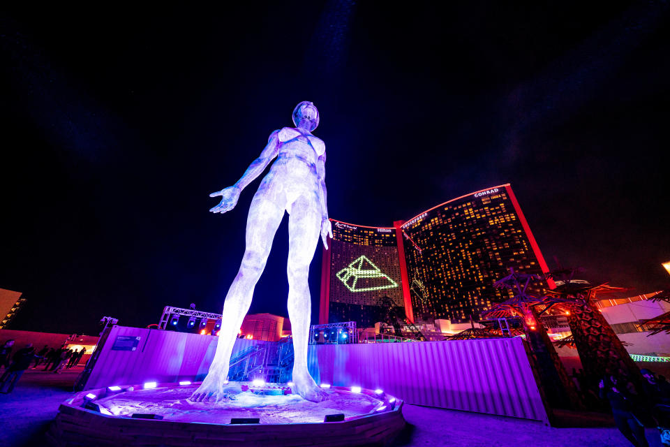 Marco Cochrane - Sculpture - R-Evolution - Transfix - Las Vegas