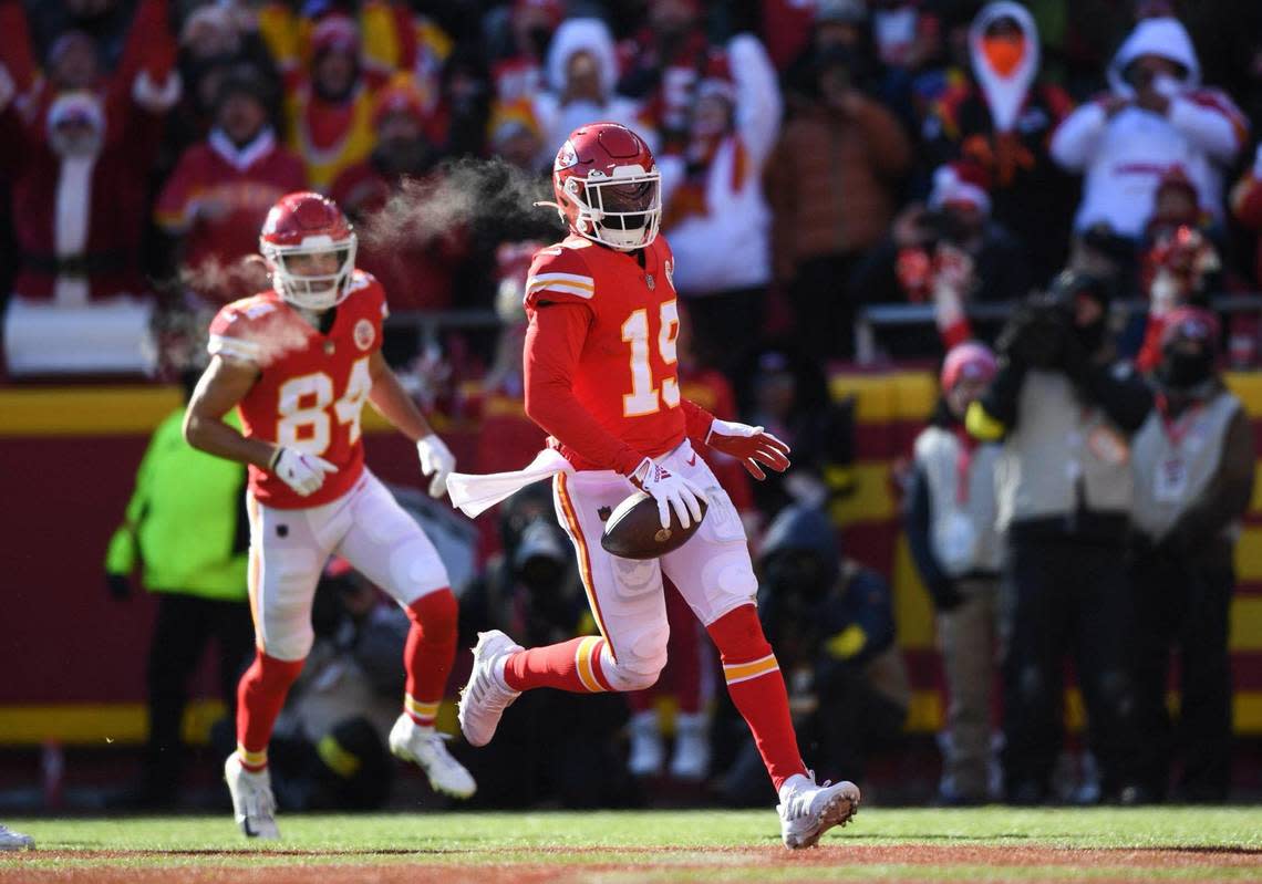 Kansas City Chiefs wide receiver Kadarius Toney runs in for a first quarter touchdown against the Seattle Seahawks Saturday, Dec. 24, 2022, at Arrowhead Stadium.