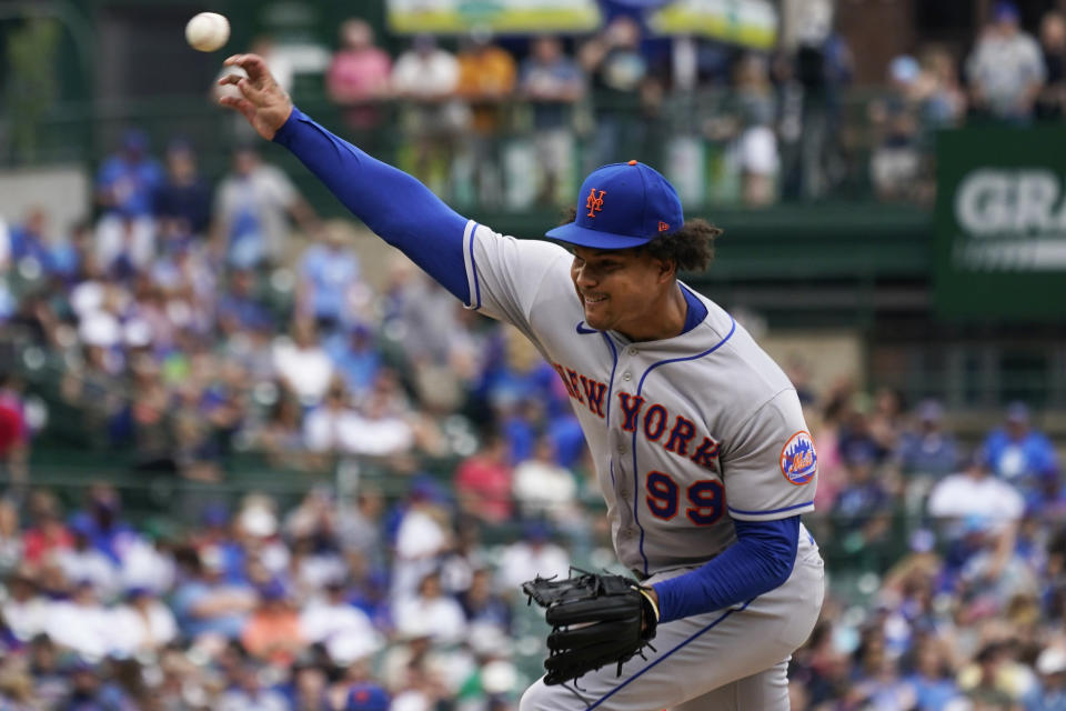 New York Mets starting pitcher Taijuan Walker throws against the Chicago Cubs during the second inning of the first game of a baseball doubleheader in Chicago, Saturday, July 16, 2022. (AP Photo/Nam Y. Huh)