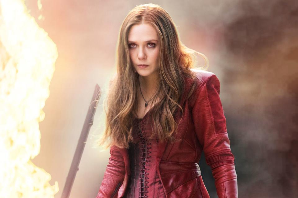 Elizabeth Olsen como Wanda Maximoff en Avengers 2