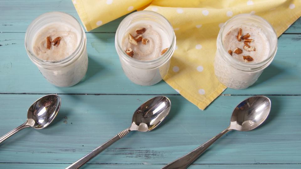 Cinnamon Roll Overnight Oats