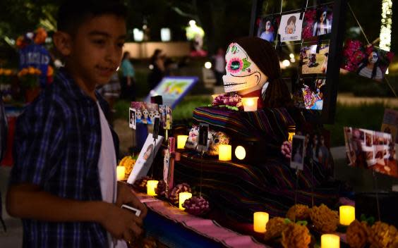 Displays during ‘Noche de Ofrenda’ (Night of the Altars) in downtown Los Angeles, California (Getty)