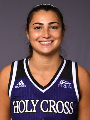 Avery LaBarbera hit the winning basket with no time remaining, boosting Holy Cross past host New Hampshire in women's basketball.