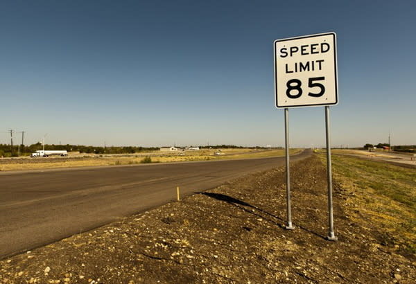 多一分速度多一分危險？美國IIHS調查報告呼籲謹慎評估道路速限