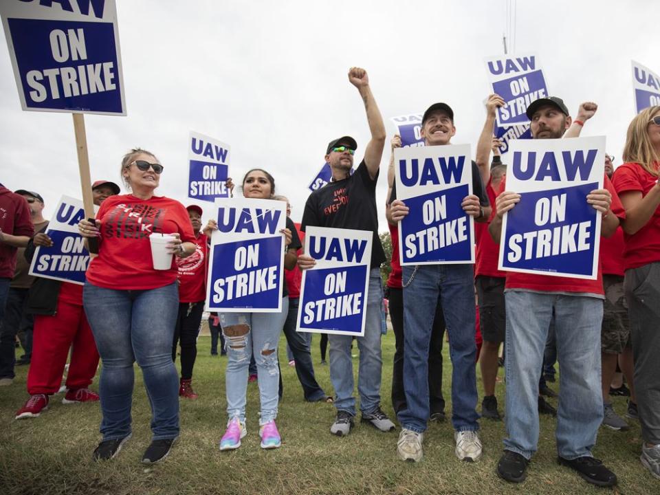  United Auto Workers members strike the General Motors Lansing Delta Assembly Plant in Lansing, Michigan, on Sept. 29.