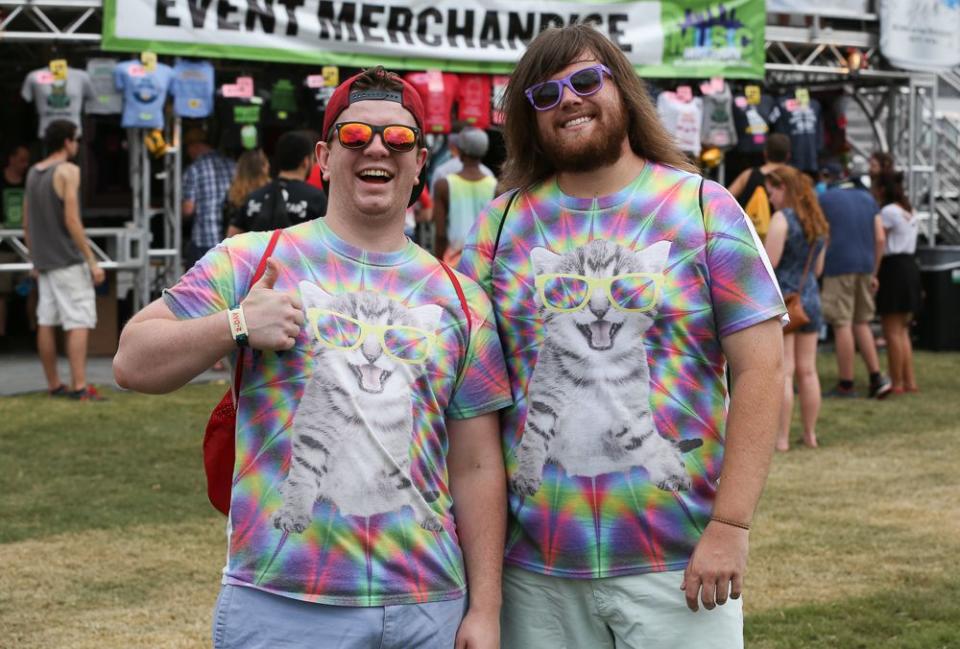 <p>The people watching was great, too! Check out those shirts.</p>