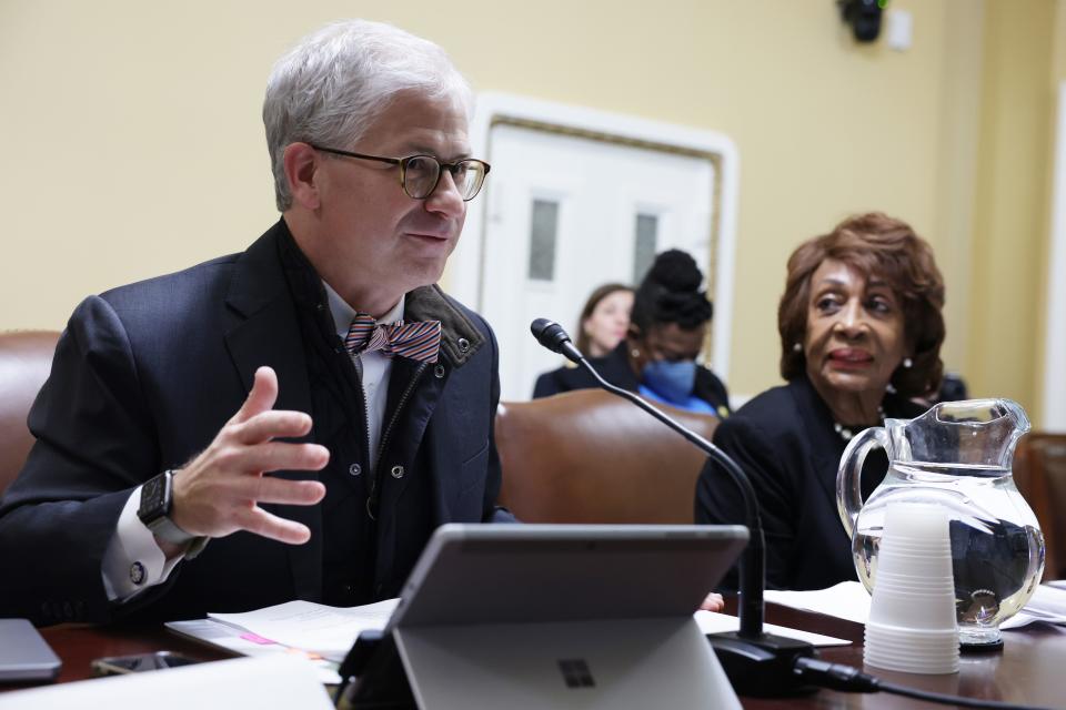 Rep. Patrick McHenry, R-N.C., next to Rep. Maxine Waters, D-Calif., in January.