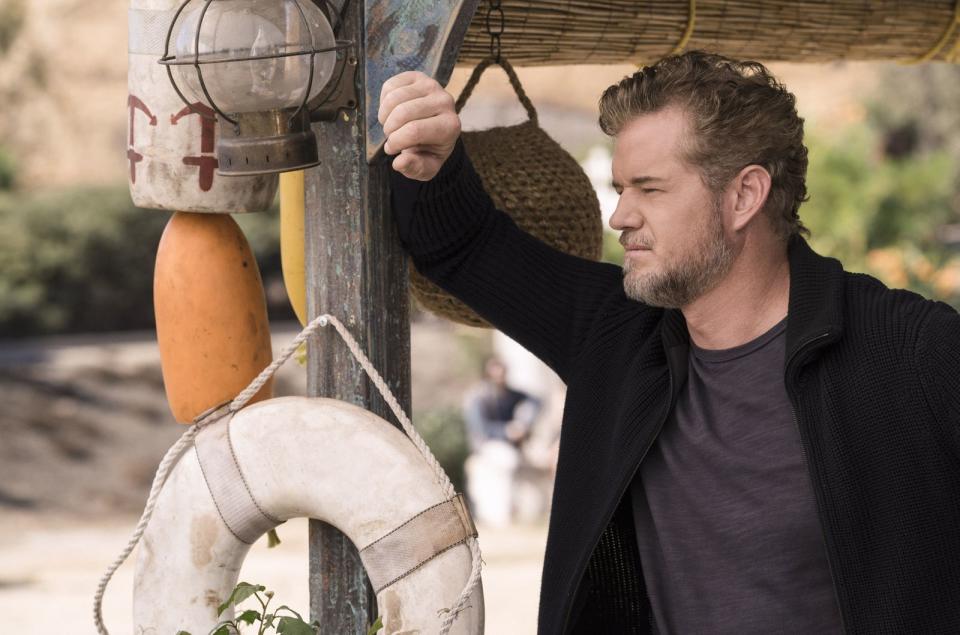 Bei "Grey's Anatomy" musste seine Figur nur einzelne Menschenleben retten, in "The Last Ship" (Bild) ging es - lange vor Corona-Zeiten - gleich um die ganze Menschheit: In der Serie spielte Eric Dane in fünf Staffeln (2014-2018) die Hauptrolle, als Kapitän Tom Chandler war es seine Aufgabe, eine globale Pandemie zu stoppen. Aktuell ist er in einer Hauptrolle in der HBO-Serie "Euphoria" zu sehen. (Bild: 2016 Turner Entertainment Networks, Inc., a Time Warner Comp.)