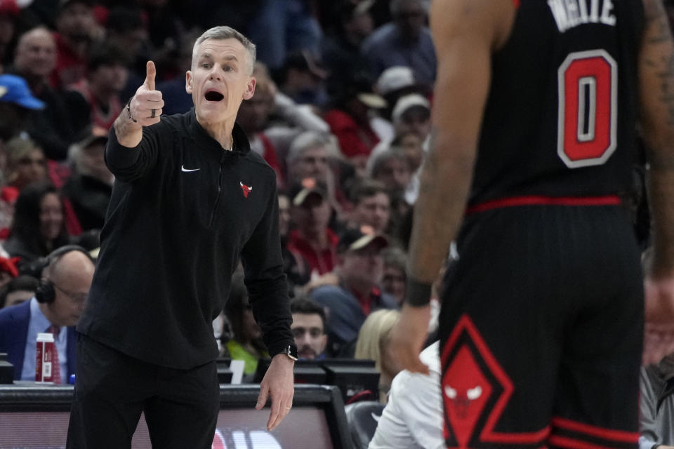 Chicago Bulls coach Billy Donovan talks to players during the first half of the team's NBA basketball play-in tournament game against the Atlanta Hawks in Chicago, Wednesday, April 17, 2024. (AP Photo/Nam Y. Huh)