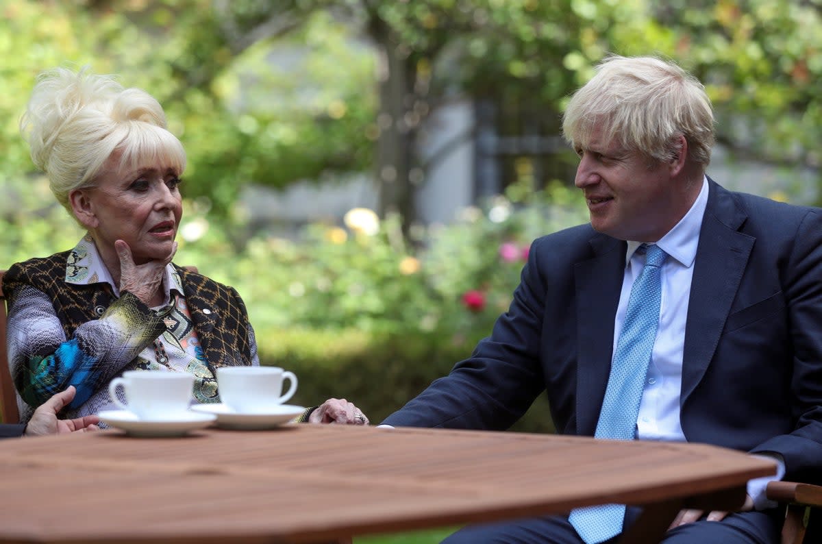 Dame Barbara Windsor meeting Boris Johnson in the Downing St garden (Simon Dawson/PA) (PA Archive)