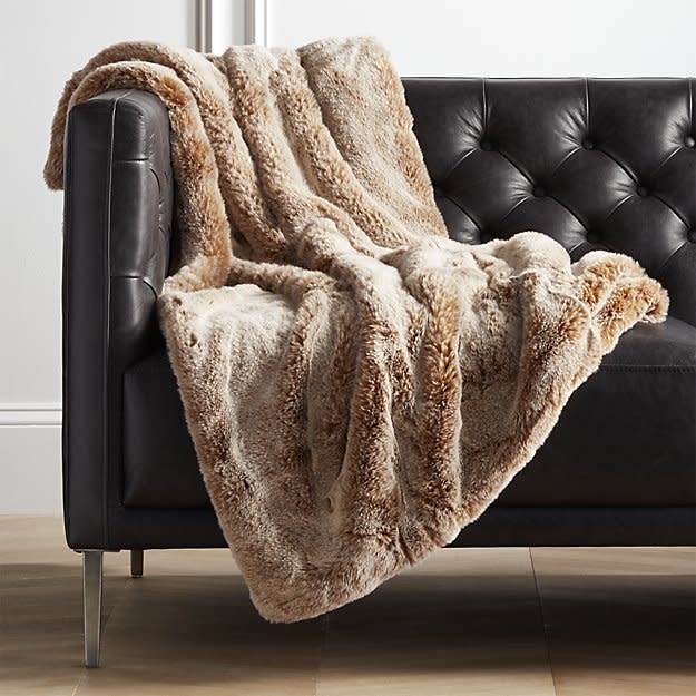 5) Premium Oatmeal Faux Fur Throw