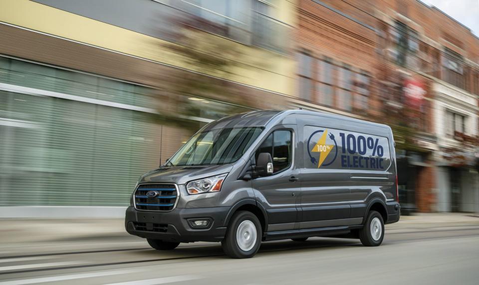 2022 ford e transit