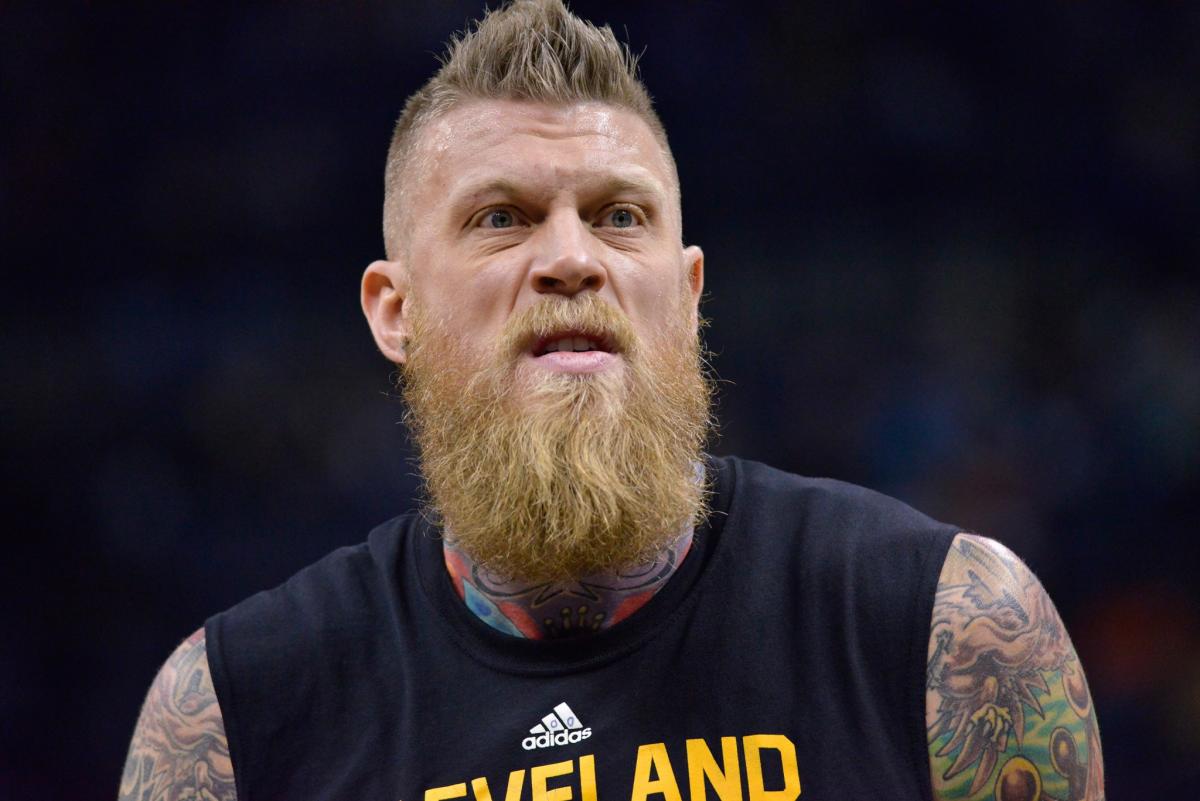 The Cavs Sign Chris 'Birdman' Andersen To 1-Year Deal